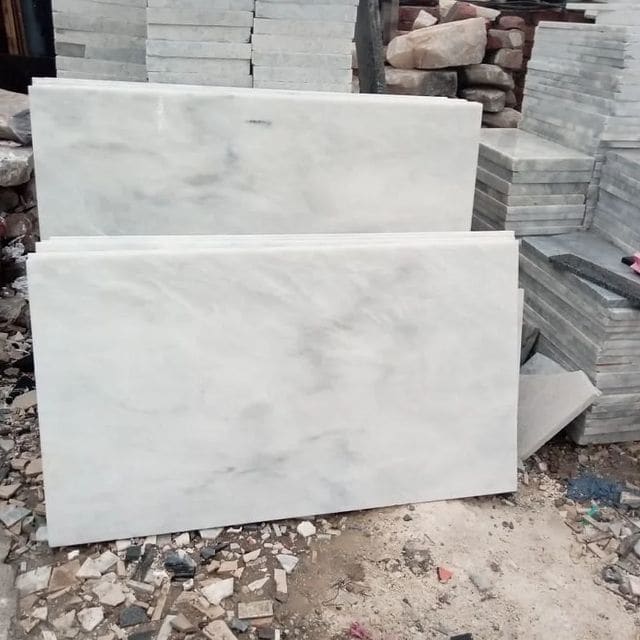 تصویر 3 از سنگ تراورتن سفید با جلوه‌ ای لوکس برای طراحی داخلی